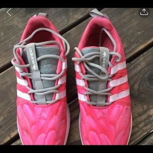 Adidas SL loop size 8